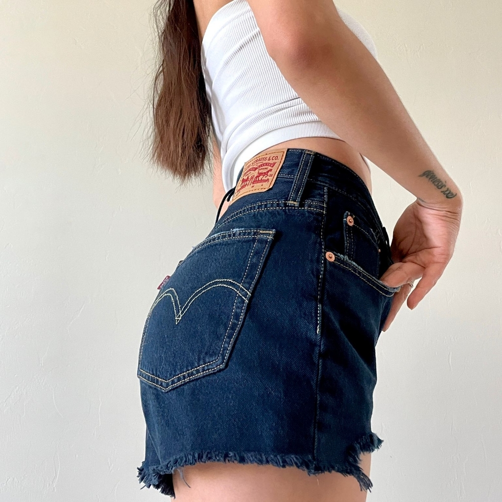 501 Levi's shorts - Picture 2 of 3